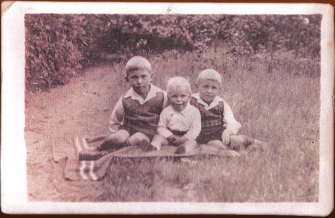 Ole, Sigvard et Chris Bennedsen, vers 1936
