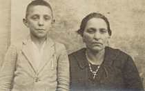 Le frère et la mère de Michael, Victor et Columba Colangelo