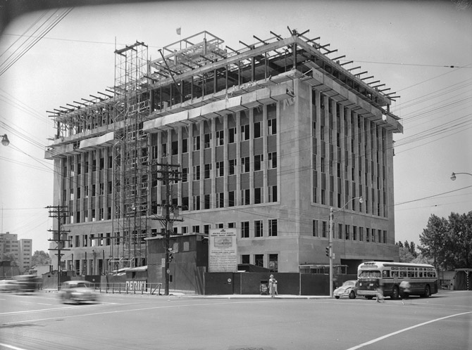Chantier du nouveau siège de la Toronto Transit Commission, 1957