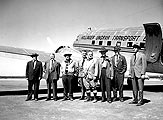 Membres de la haute direction et ministres fdraux,  l'aroport de Sept-les, 24 aot 1951