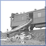Dbarquement d'un canot transport sur un wagon - 
Archives provinciales du Nouveau-Brunswick