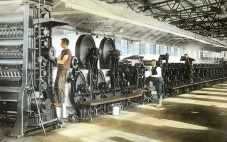 Machinerie  l'usine de papier Howard Smith Paper Mills, Beauharnois, Qubec, [19--]., © MCC/CMC, Q 9.7.125 LS