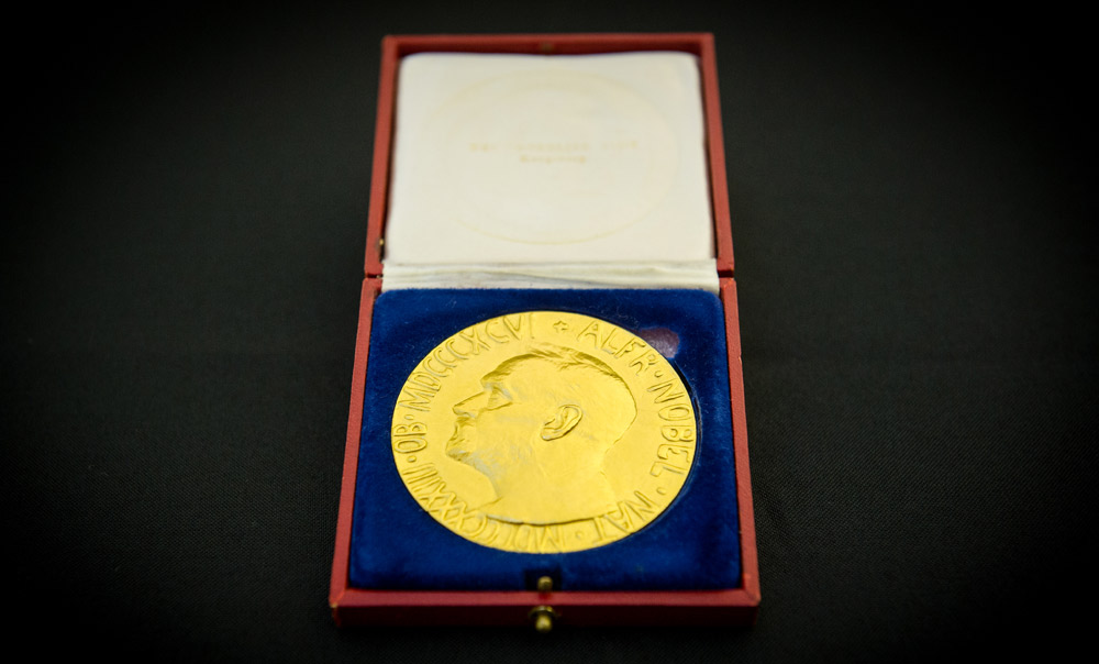 La médaille du prix Nobel de la paix décerné en 1957 à Lester B. Pearson