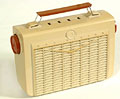 Radio portable en plastique, 
modèle 
P-233, RCA Victor, 1956.