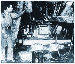 Zupido D'Amico au travail dans une mine de charbon, 
Nordegg (Alberta), années 1940 MCC CD2004-0445 D2004-6144