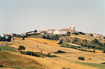 Le village de Monteleone di Puglia, juillet 2002