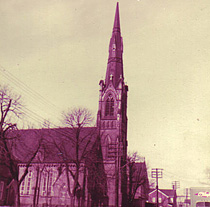 L’église Notre-Dame-du-Mont-Carmel, Toronto, vers 1950