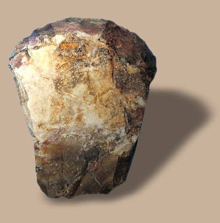 Grattoir fait de chert, clovissien de l'Est/paléo-indien, Debert (Nouvelle-écosse), vers 11000 avant le présent, © MCC/CMC, BiCu-1130