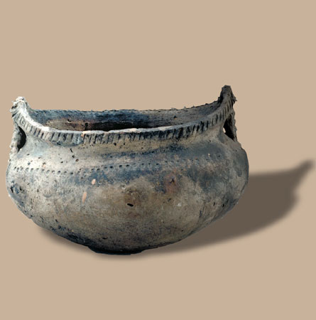 Pot de cramique, probablement Neutre, Comt Wentworth (Ontario), probablement 1350-1650 ap J.-C, © MCC/CMC, VIII-F15577