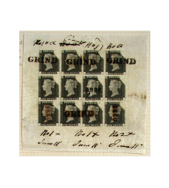 Des oblitrations noires de timbres imprims en noir