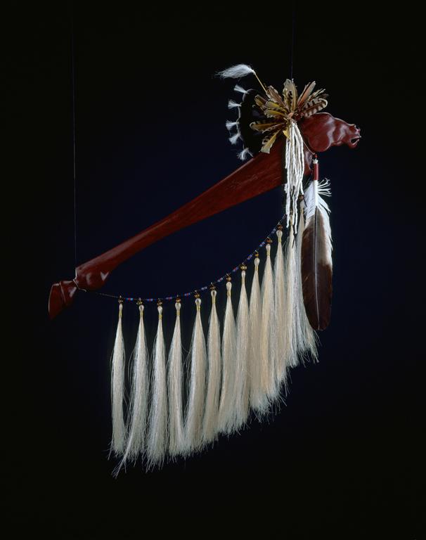 bâton de danse  Musée canadien de l'histoire