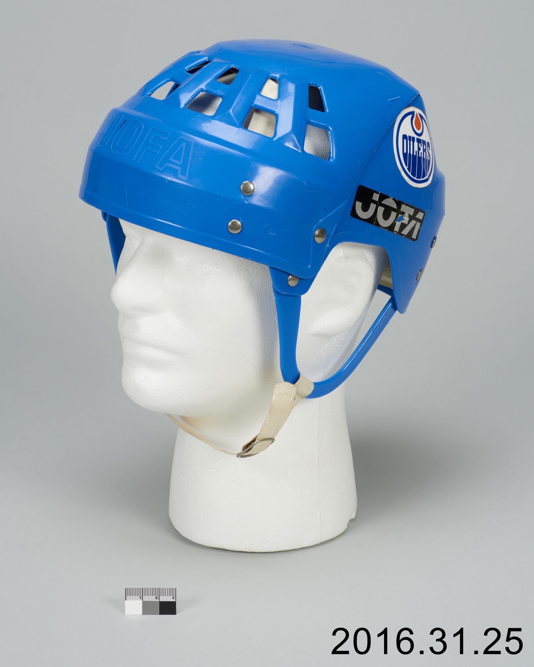 Casque de hockey sur glace vintage bleu Jofa 215 taille 49-56 Casque de hockey sur glace vintage bleu Jofa 215 taille 49-56
