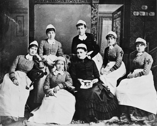 Photographie de la première école de formation pour les infirmières du Canada à l'hôpital 'General and Marine Hospital' à St. Catharines, Ontario