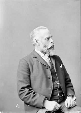 Hon. Erskine Henry Bronson, (prés. Bronson et Weston Lumber Co.) Ministre sans Portfolio, Gouv. de l'Ontario (né 12 septembre 1844) Ottawa, Ont.