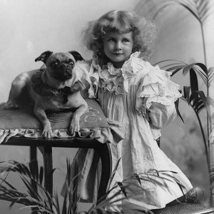 Missie Phyllis Joseph avec un chien
