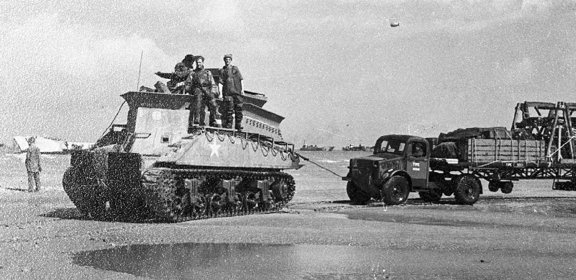 Un véhicule blindé